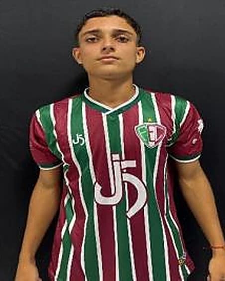 Leonardo, lateral direito do Fluminense-PI