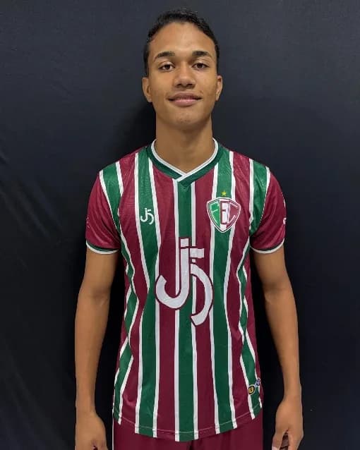 João Felipe, volante do Fluminense-PI