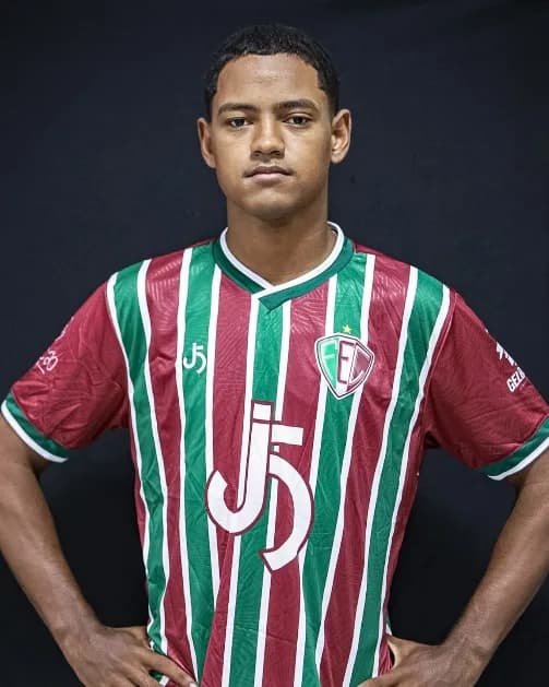 Tatá, atacante do Fluminense-PI